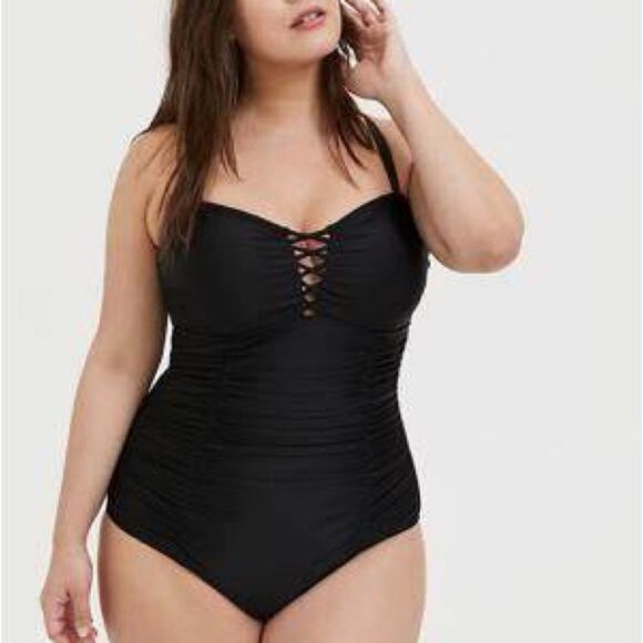 Torrid Slim Fix Lattice Front Swimsuit One Piece Black Ruched Slimming Plus 4X - Picture 1 of 6